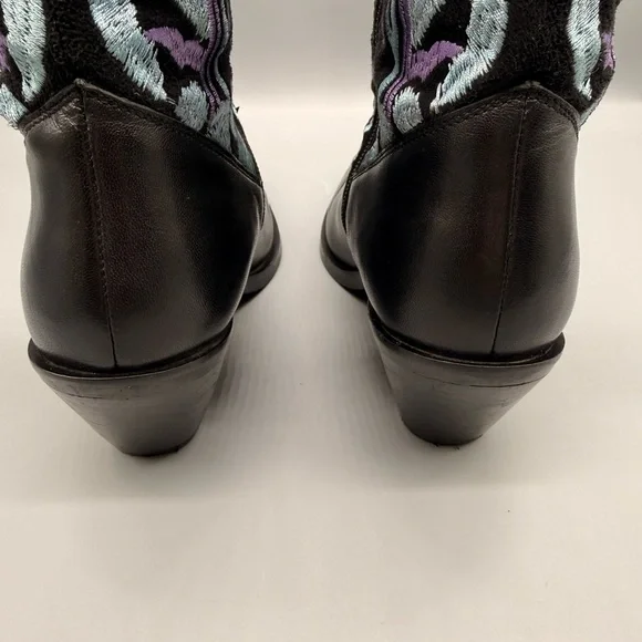 Colorful Desert Scene Embroidered Boots By NASTY GAL - Picture 13 of 17